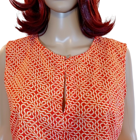 Liz Claiborne Graphic Print Top - Picture 4 of 9